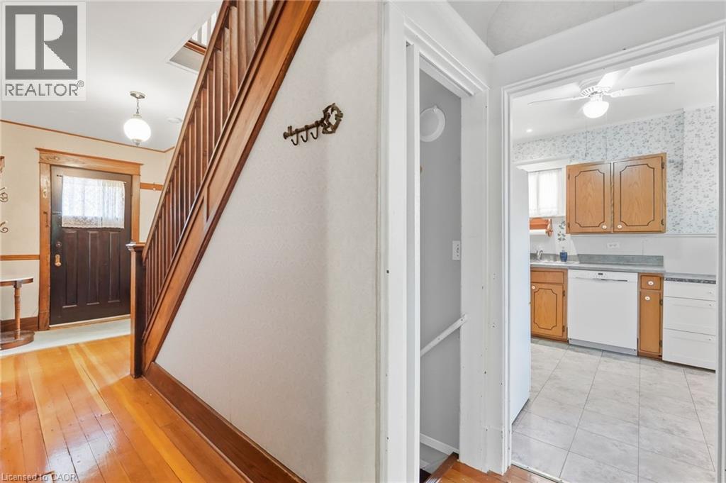 41 East 14Th Street, Hamilton, ON