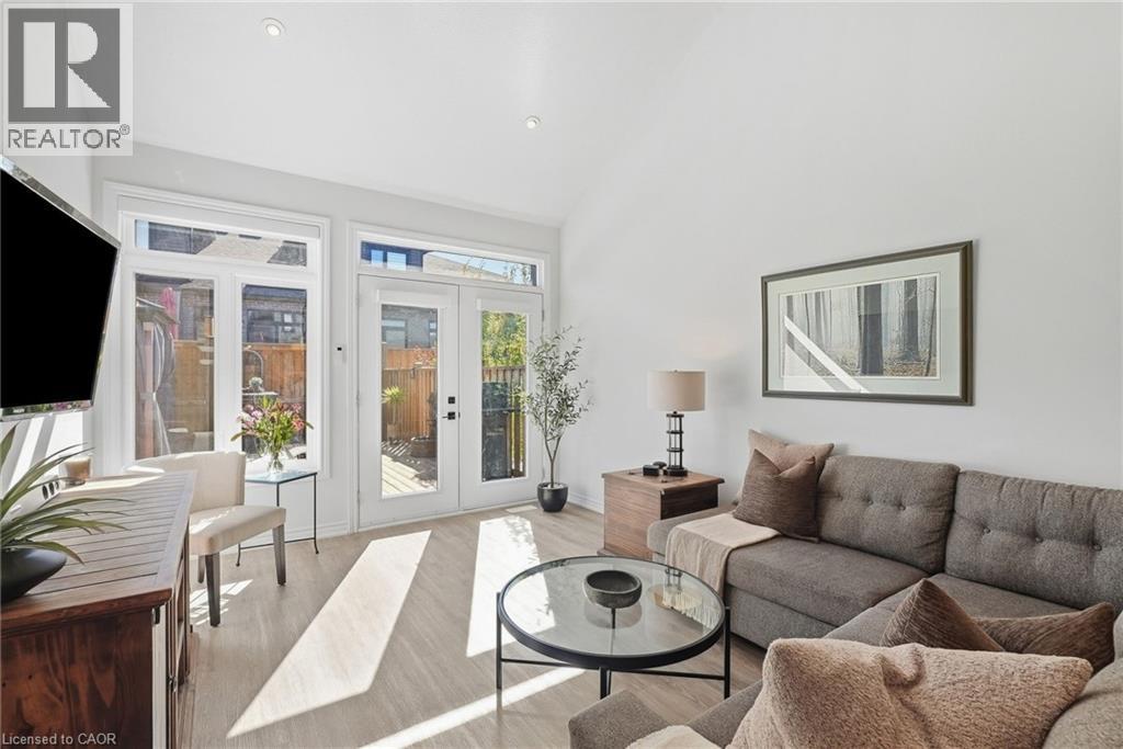 26 Bensley Lane, Hamilton, ON