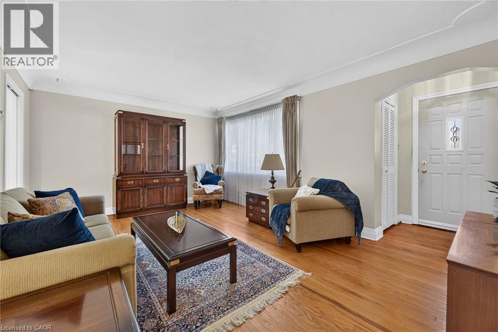 174 Montrose Avenue, Hamilton, ON