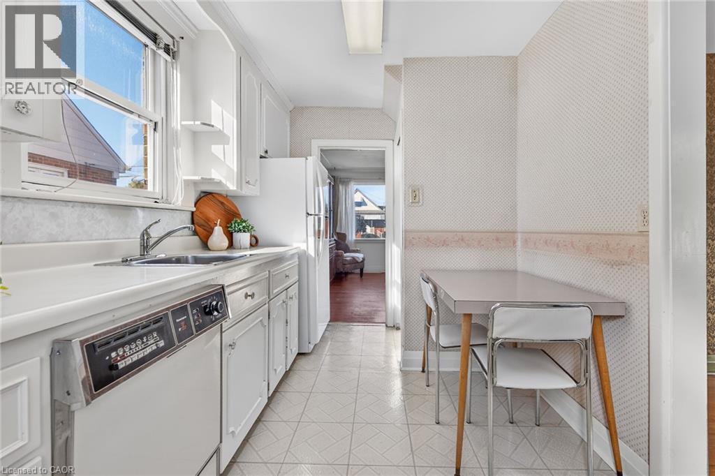 174 Montrose Avenue, Hamilton, ON