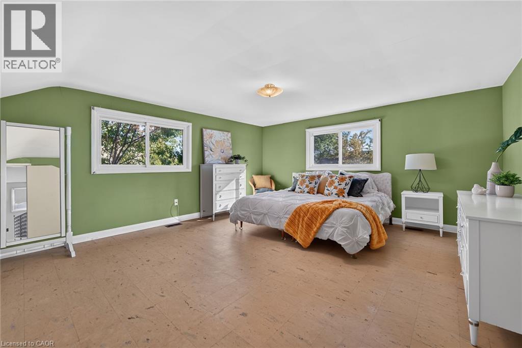174 Montrose Avenue, Hamilton, ON