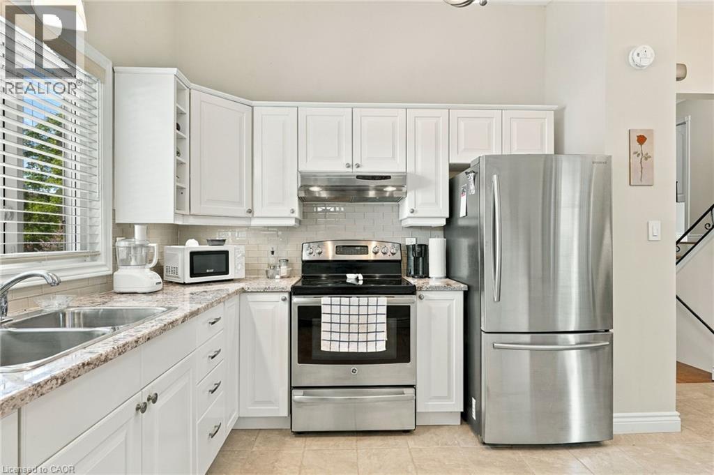 46 Lawrence Avenue, Hamilton, ON