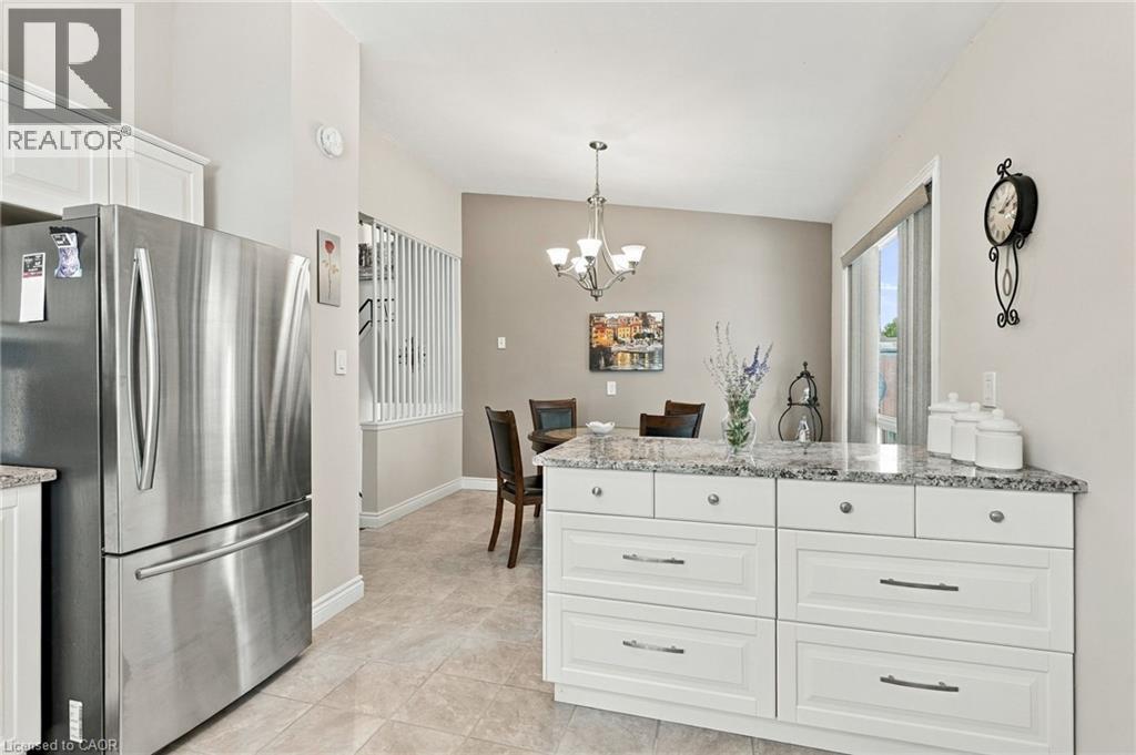 46 Lawrence Avenue, Hamilton, ON