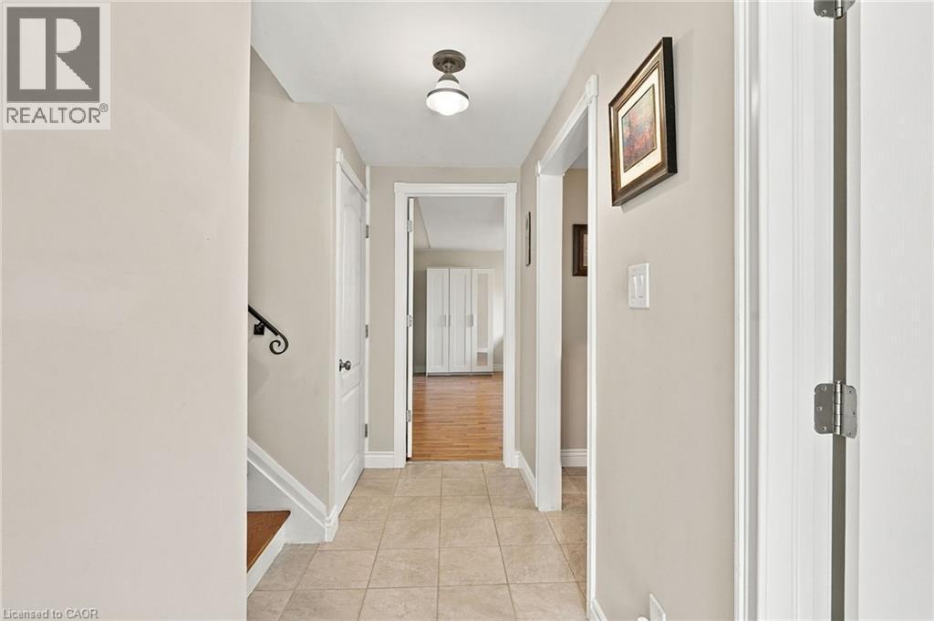 46 Lawrence Avenue, Hamilton, ON