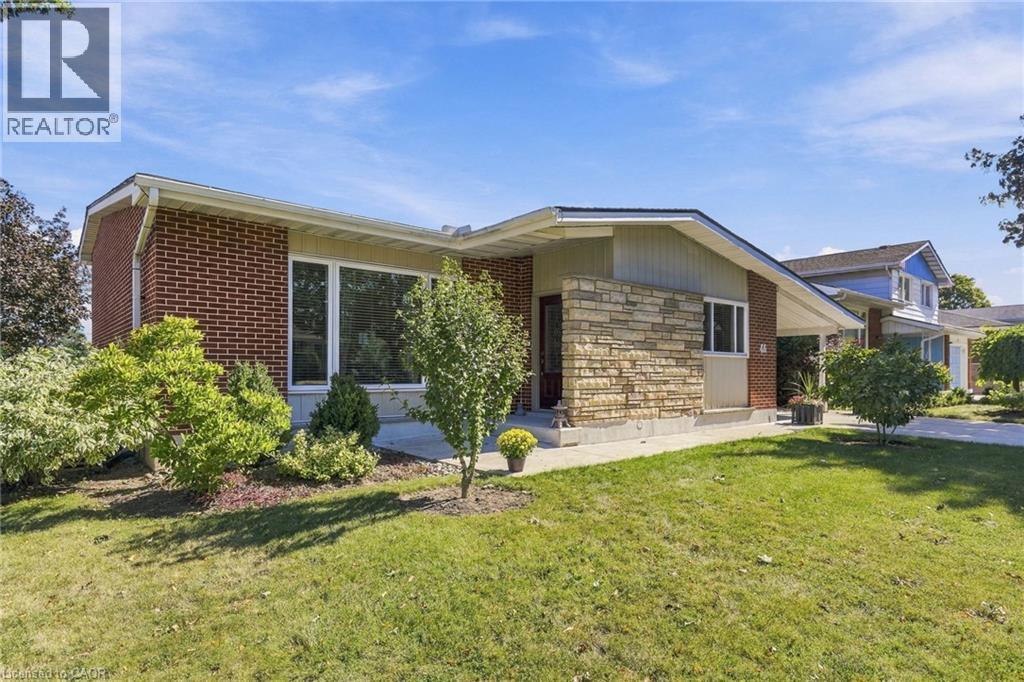 46 Lawrence Avenue, Hamilton, ON