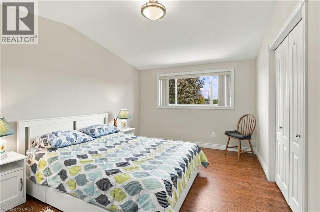46 Lawrence Avenue, Hamilton, ON