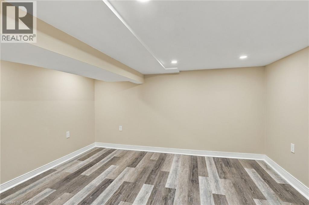 46 Lawrence Avenue, Hamilton, ON
