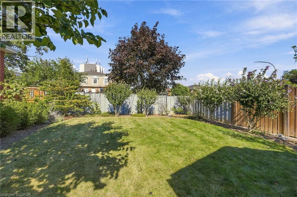 46 Lawrence Avenue, Hamilton, ON