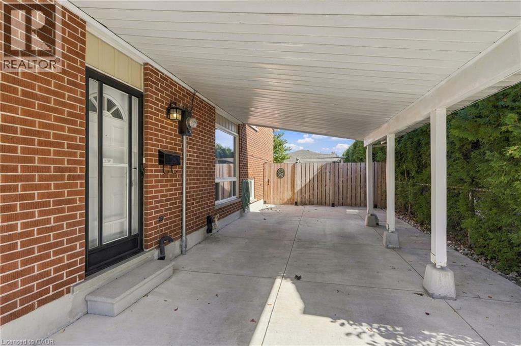 46 Lawrence Avenue, Hamilton, ON