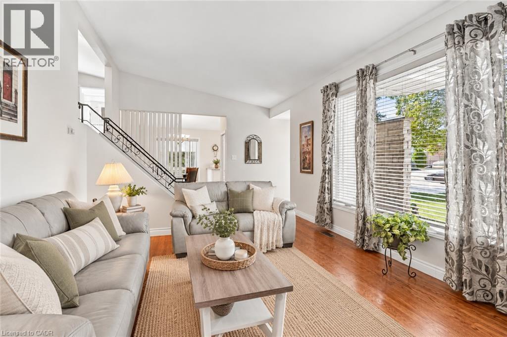 Virtually Staged - 46 Lawrence Avenue, Hamilton, ON