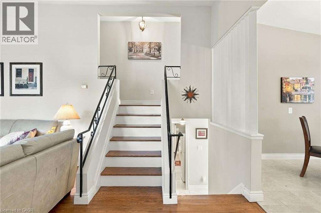 46 Lawrence Avenue, Hamilton, ON