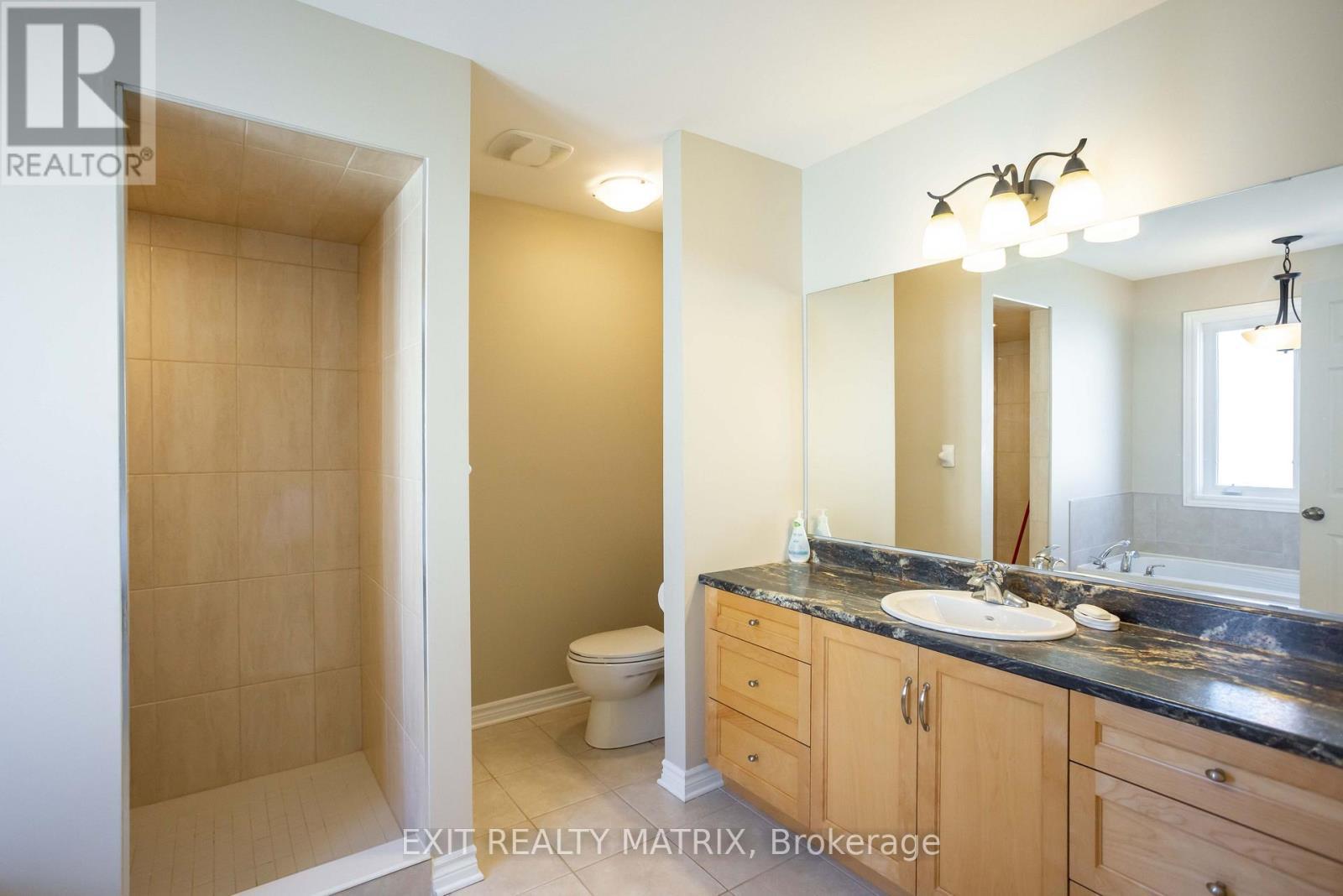 111 York Crossing, Russell, ON