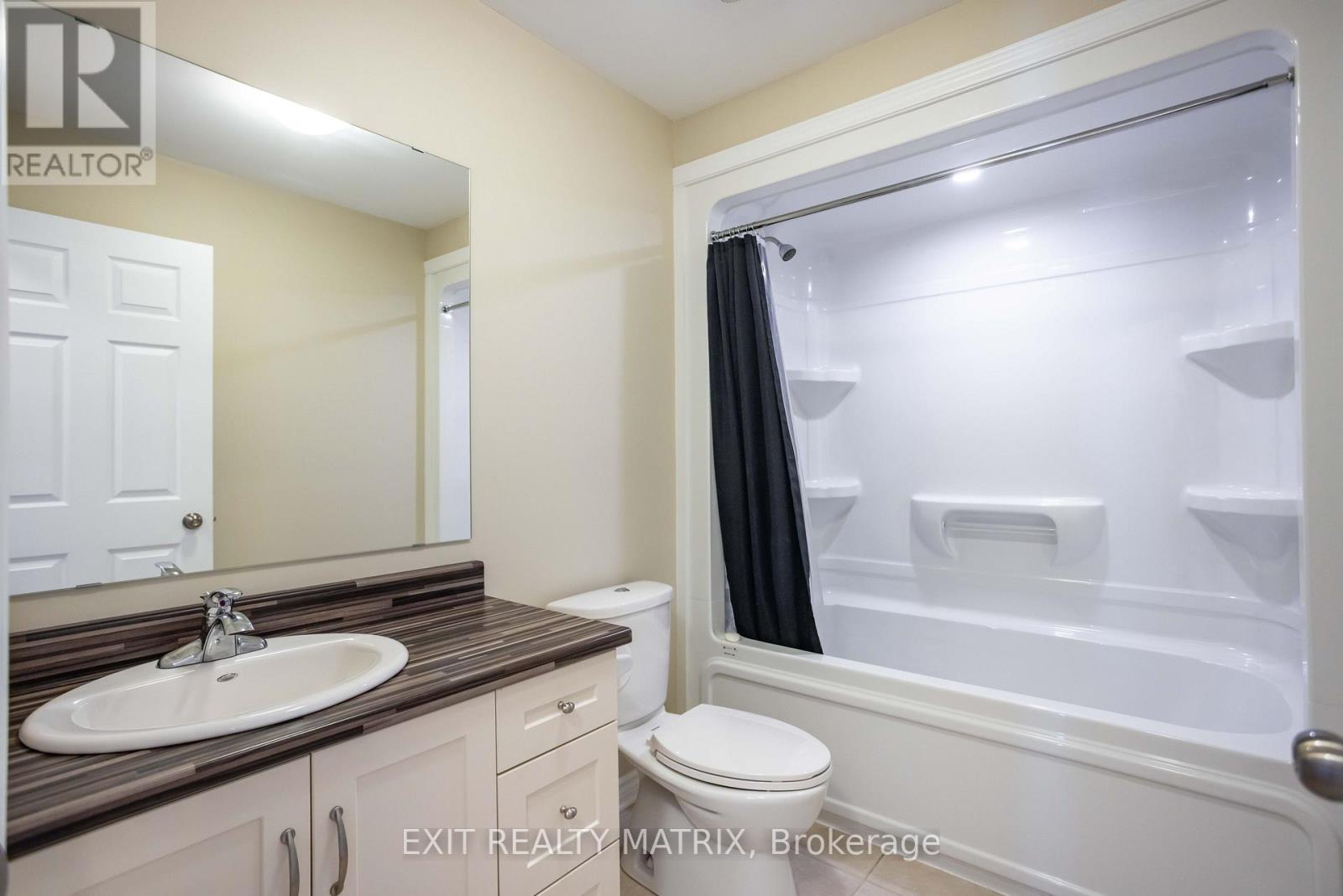111 York Crossing, Russell, ON