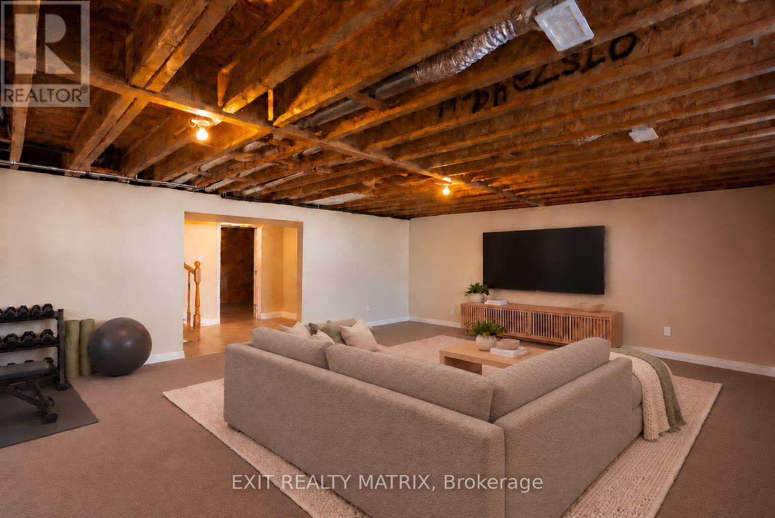 Virtually Staged - 111 York Crossing, Russell, ON