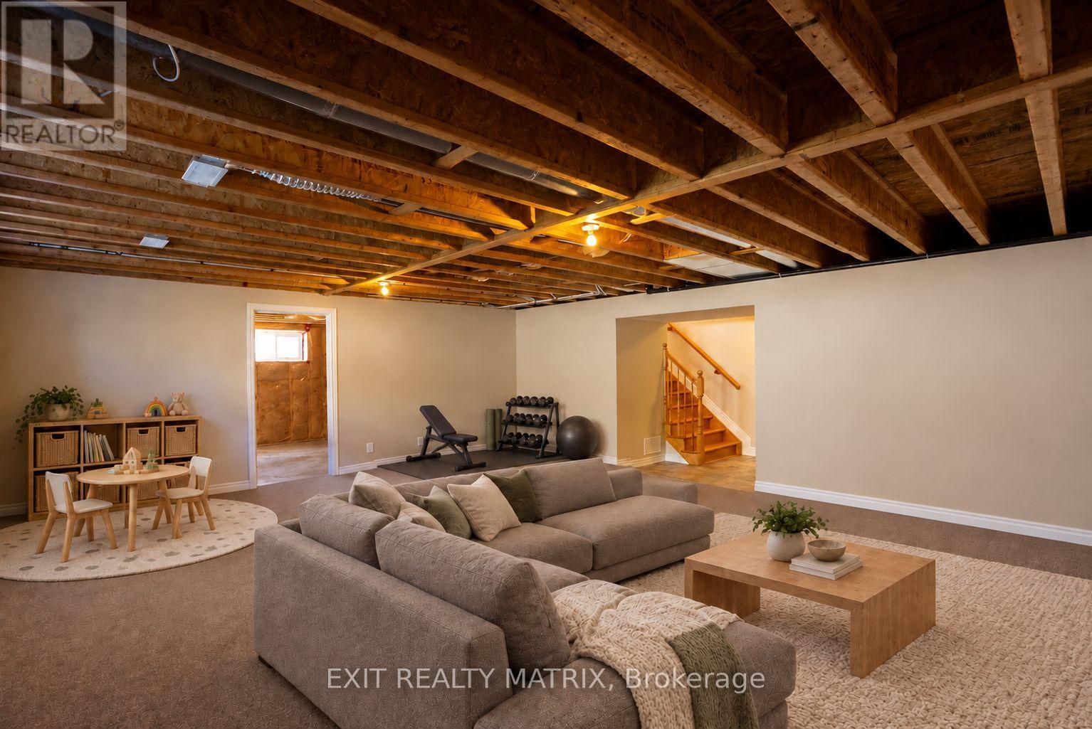 Virtually Staged - 111 York Crossing, Russell, ON