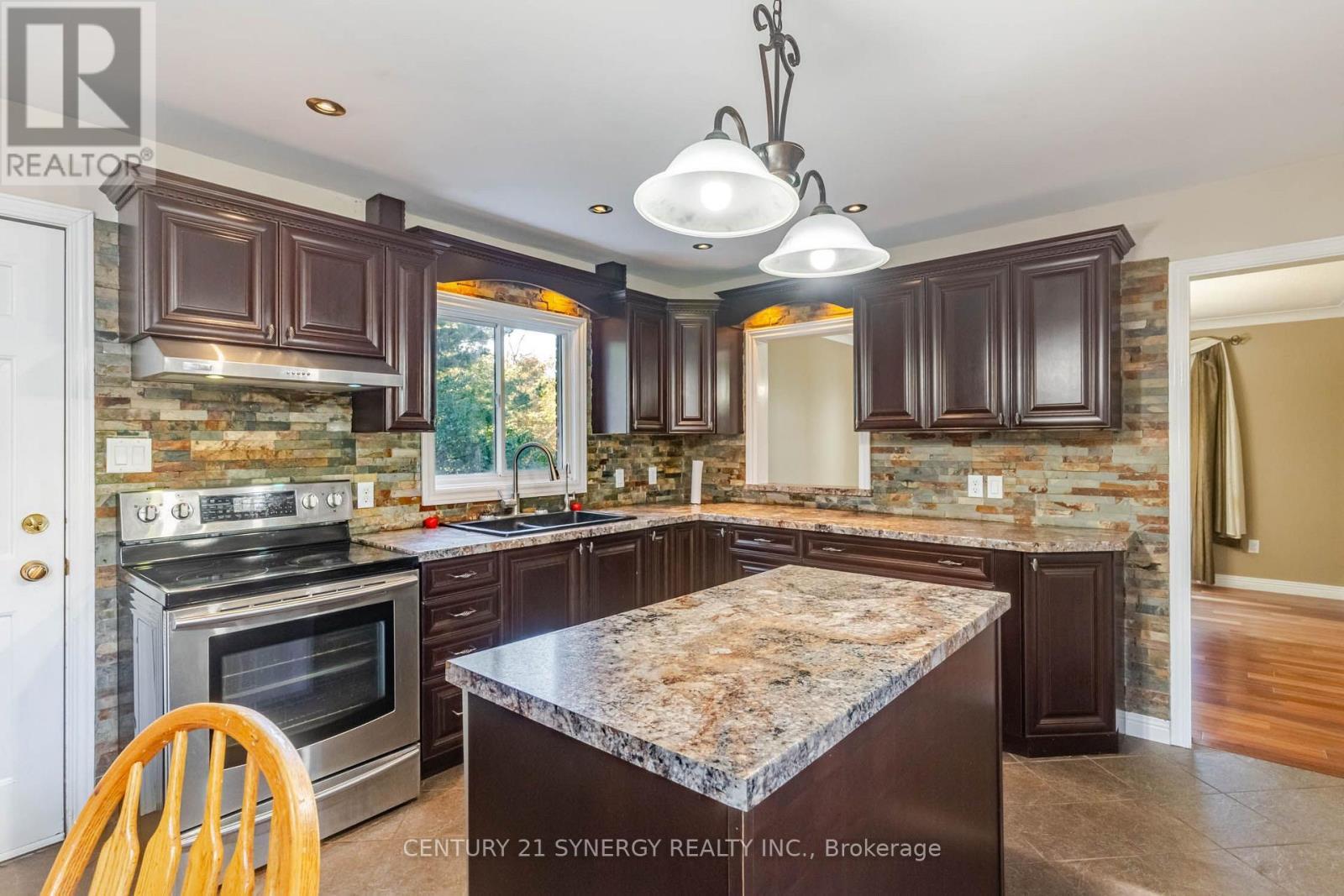 20 Inverness Avenue, Perth, ON