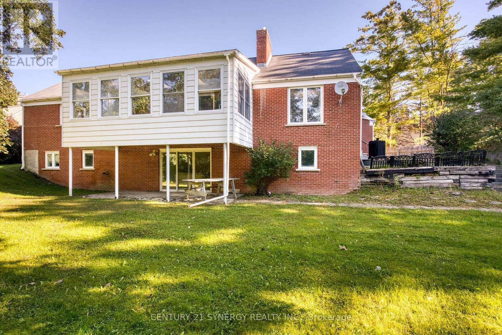 20 Inverness Avenue, Perth, ON