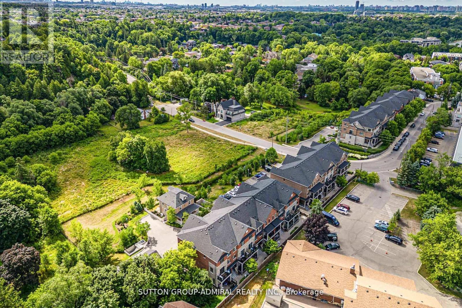 Surrounded by Greenery and Community - 3 - 196 Pine Grove Road, Vaughan, ON