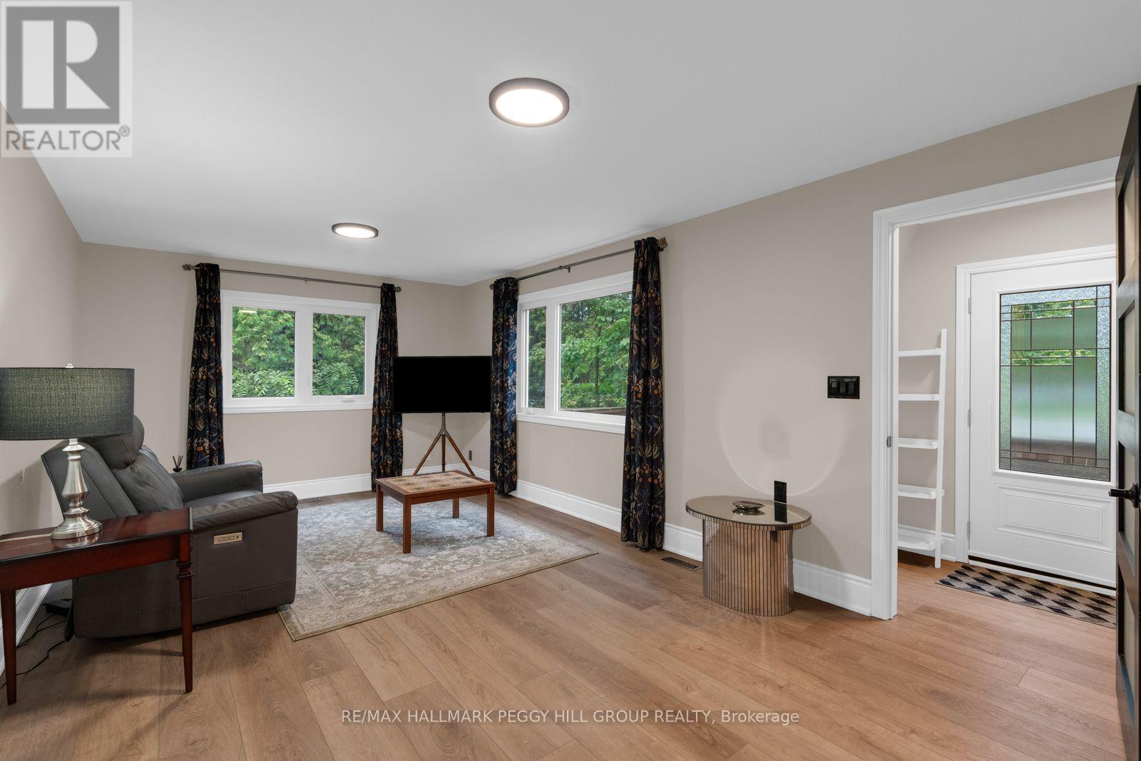 1387 Old Barrie Road W, Oro-Medonte, ON
