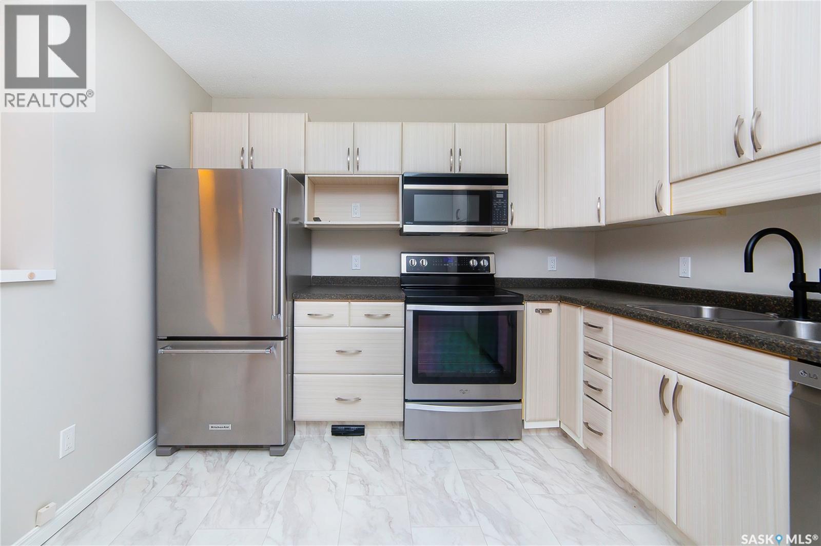 8 3415 Calder Crescent, Saskatoon, SK