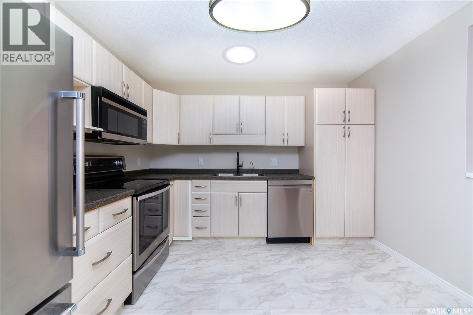 8 3415 Calder Crescent, Saskatoon, SK