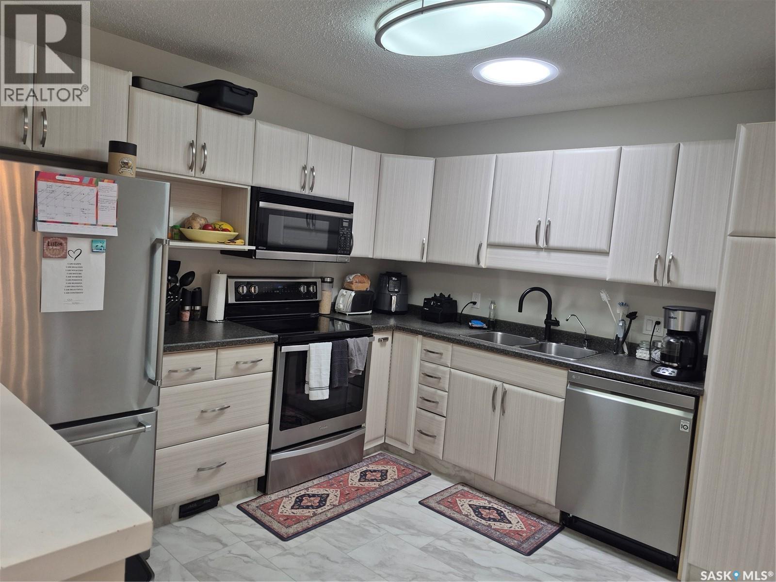 8 3415 Calder Crescent, Saskatoon, SK