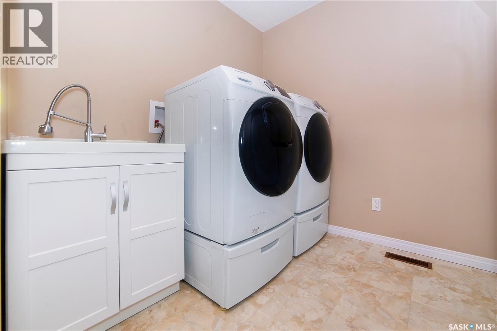 8 3415 Calder Crescent, Saskatoon, SK