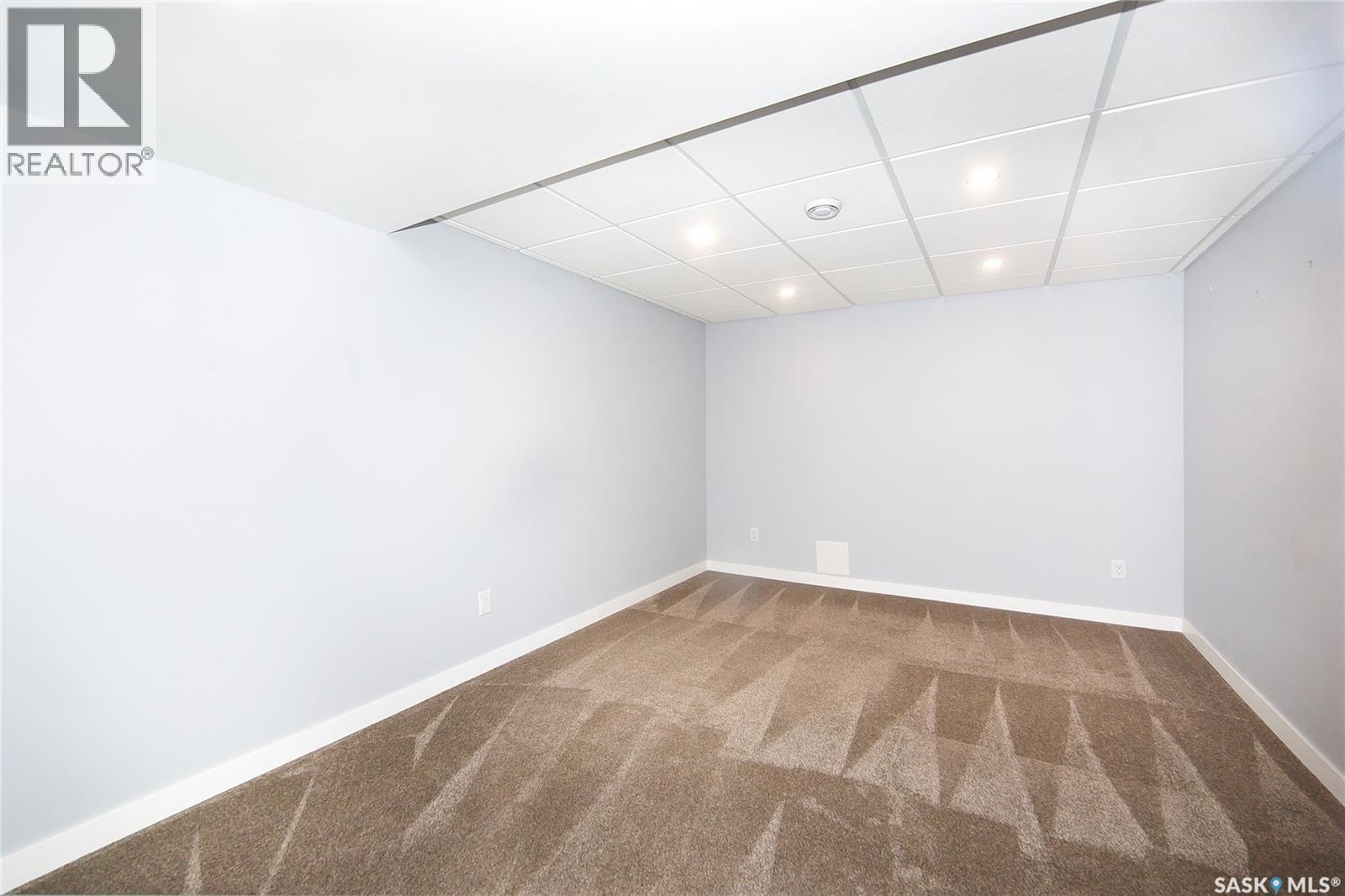 8 3415 Calder Crescent, Saskatoon, SK