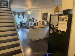 2ND FLR - 716 OSSINGTON AVENUE Toronto, ON M5G 3T7