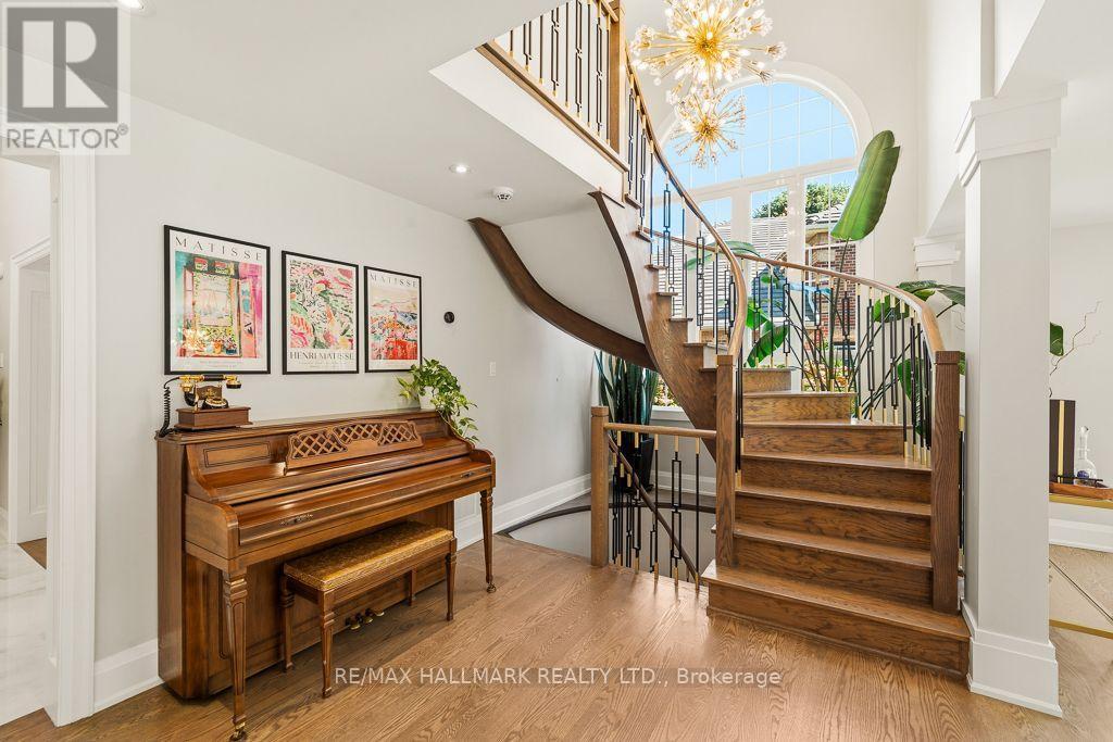Staircase - 18 Ardmore Crescent, Richmond Hill, ON