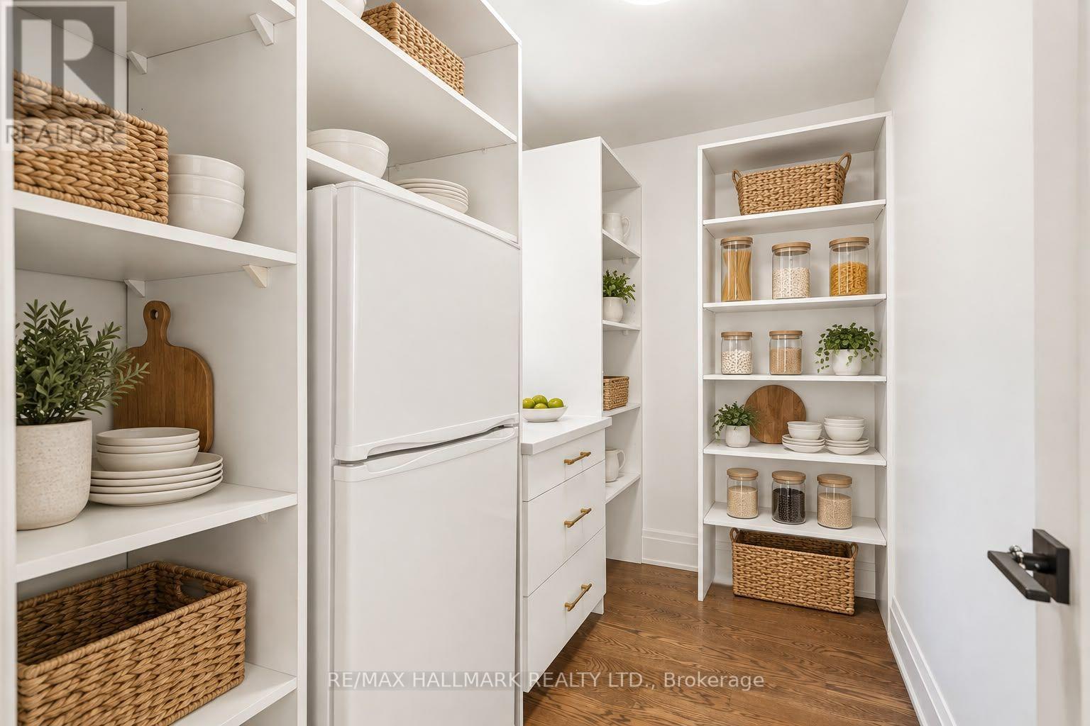 Pantry - 18 Ardmore Crescent, Richmond Hill, ON
