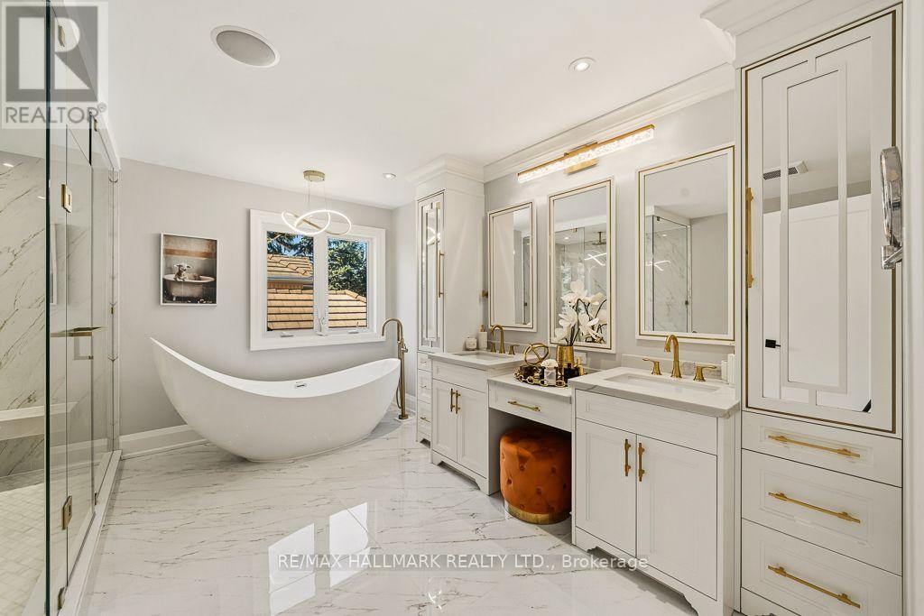 Primary Ensuite - 18 Ardmore Crescent, Richmond Hill, ON