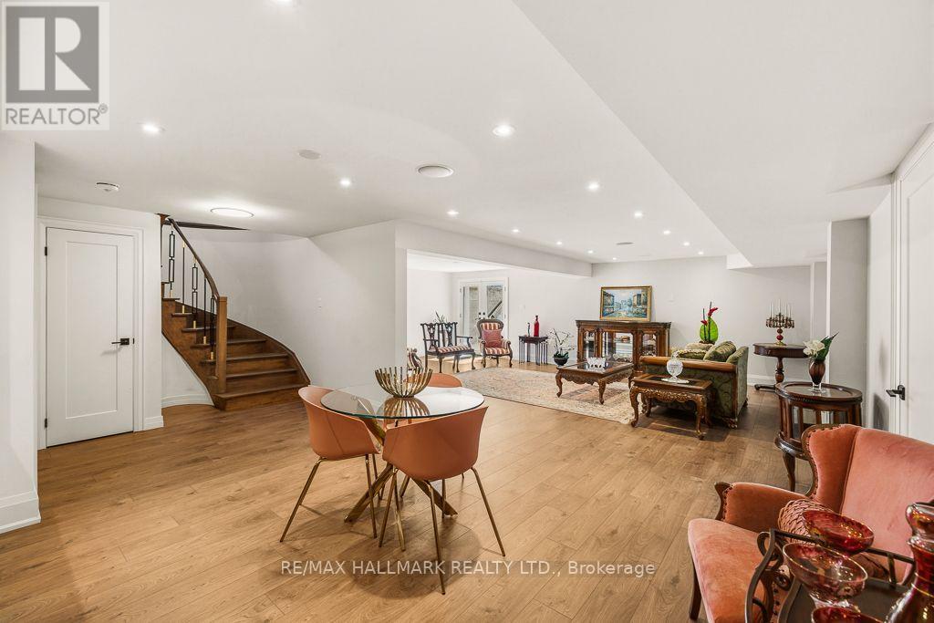 18 Ardmore Crescent, Richmond Hill, ON