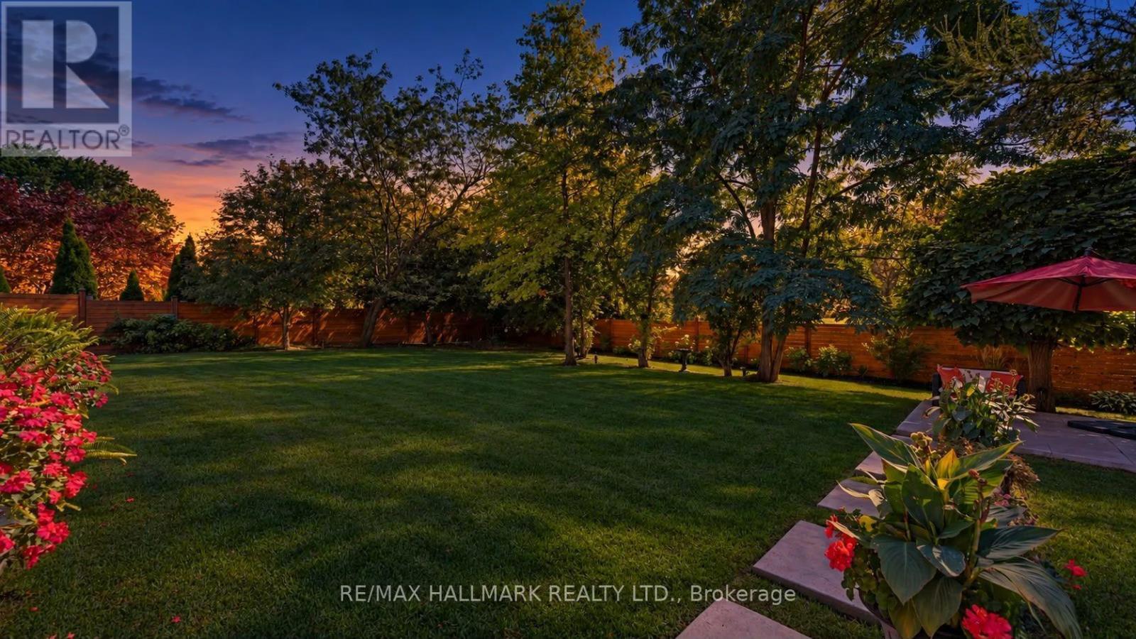 18 Ardmore Crescent, Richmond Hill, ON