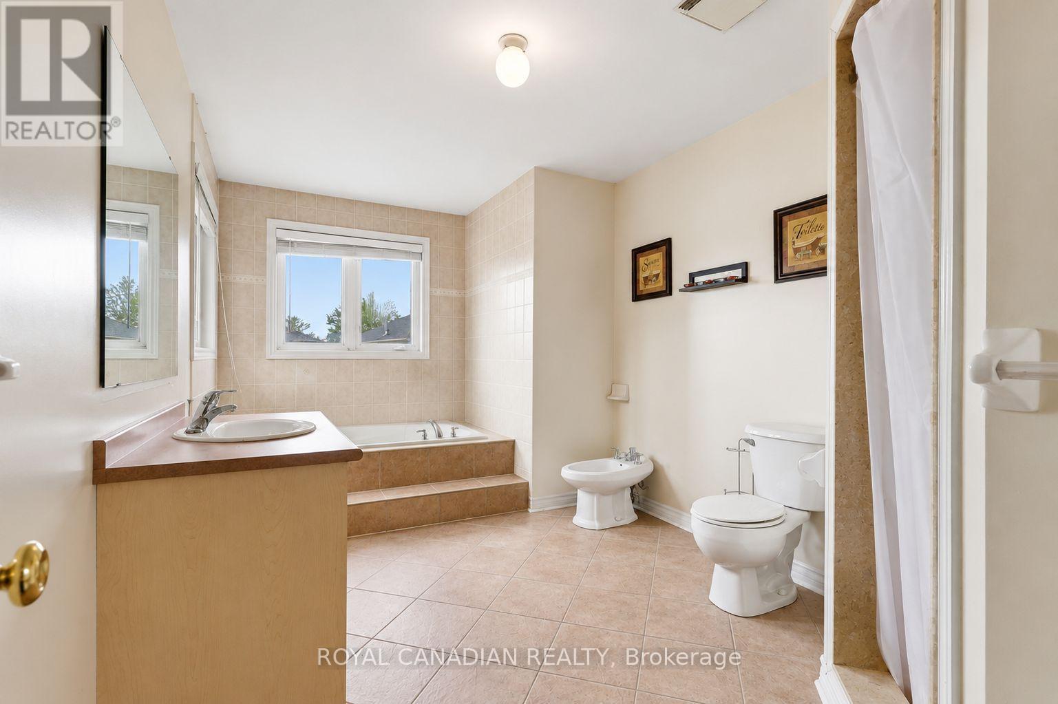264 Country Lane, Barrie, ON