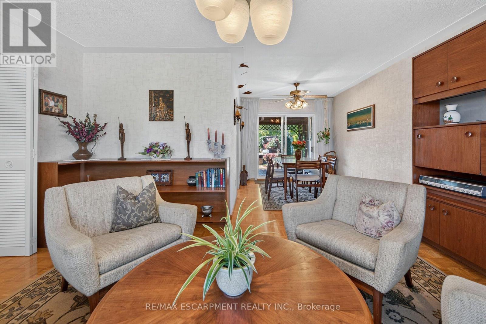 994 Barton Street, Hamilton, ON