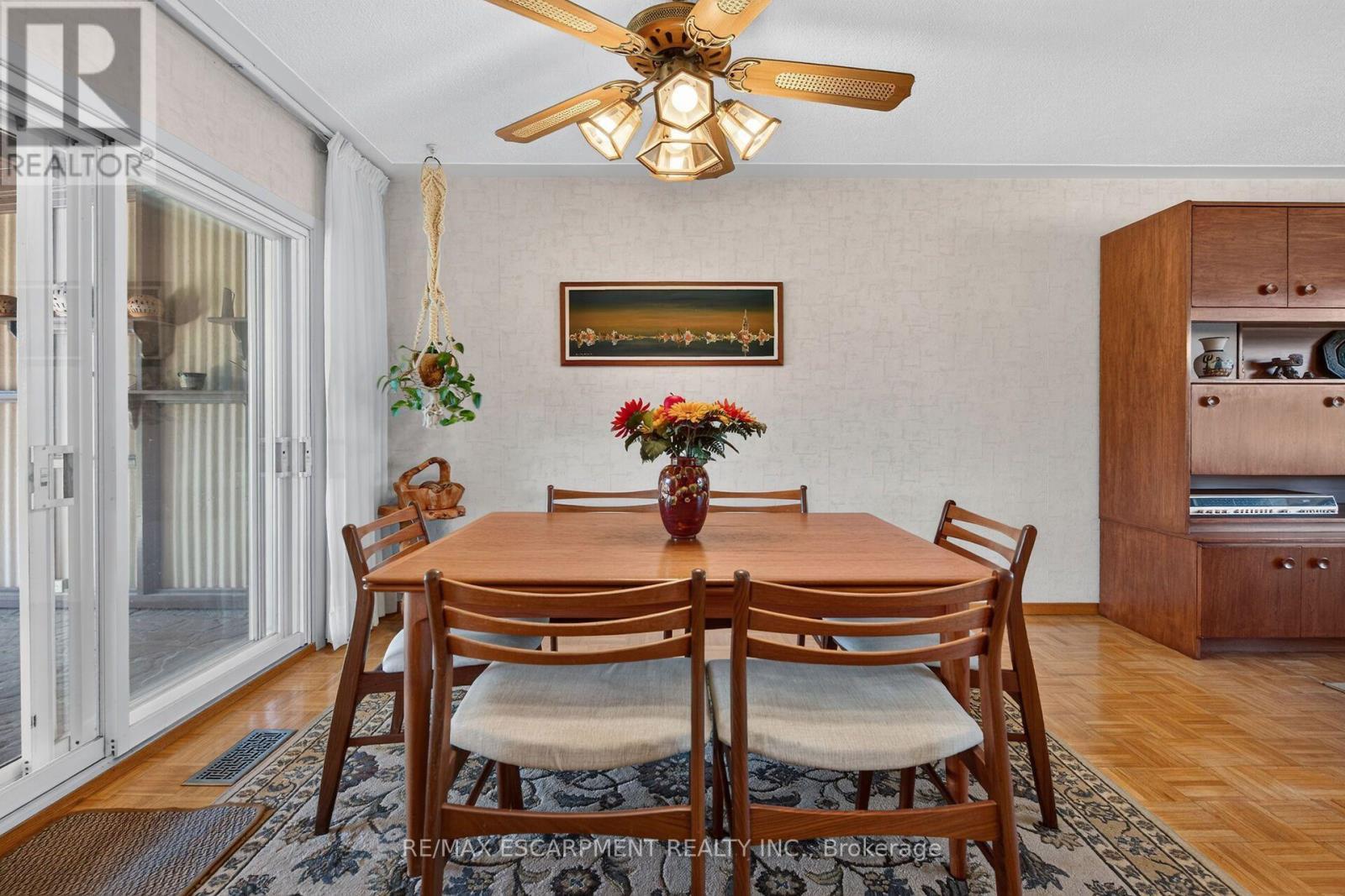 994 Barton Street, Hamilton, ON