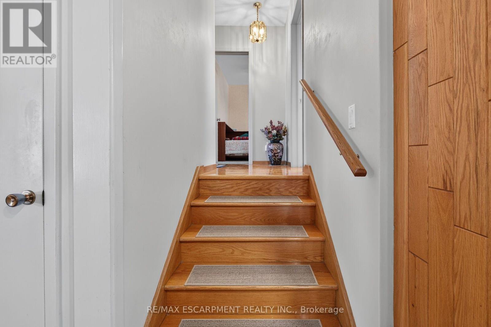 994 Barton Street, Hamilton, ON