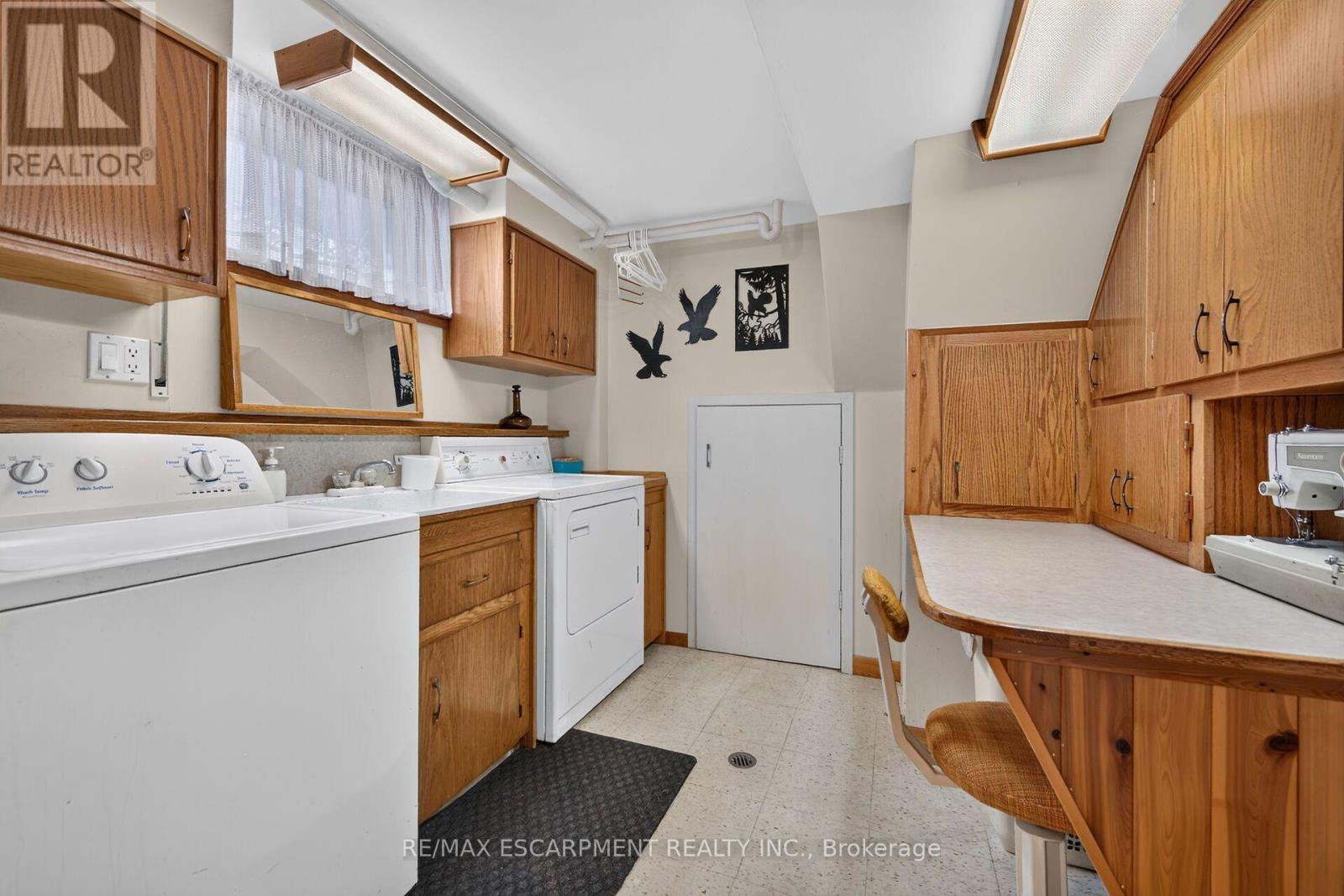 994 Barton Street, Hamilton, ON