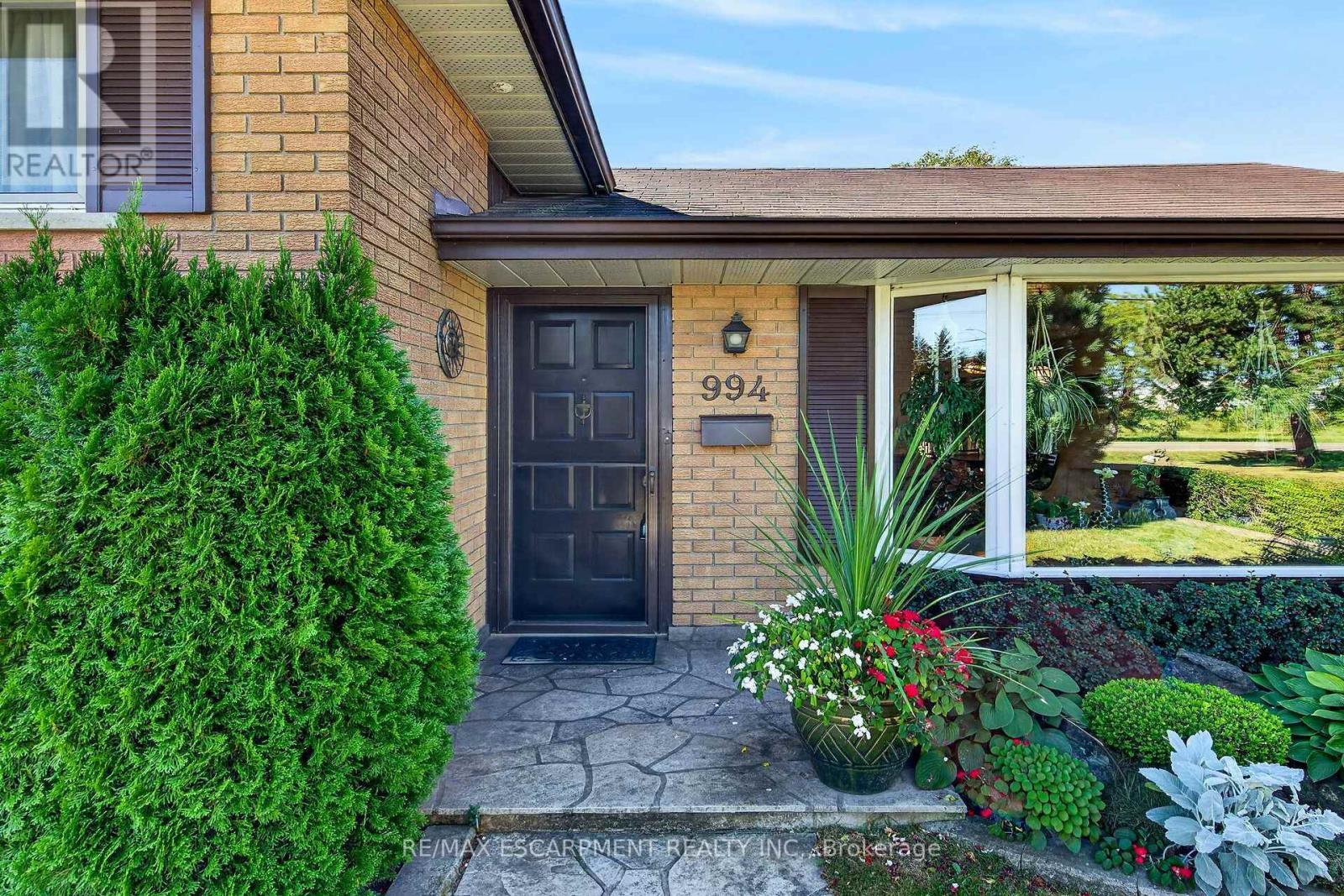 994 Barton Street, Hamilton, ON