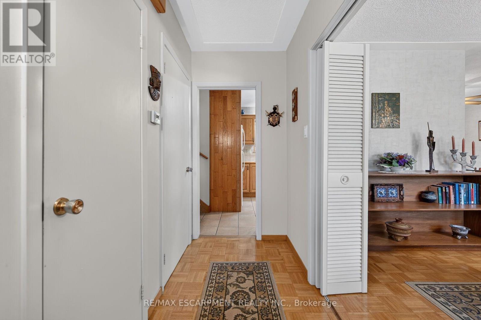 994 Barton Street, Hamilton, ON