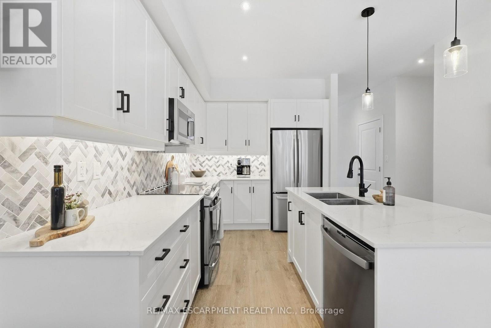 26 Bensley Lane, Hamilton, ON