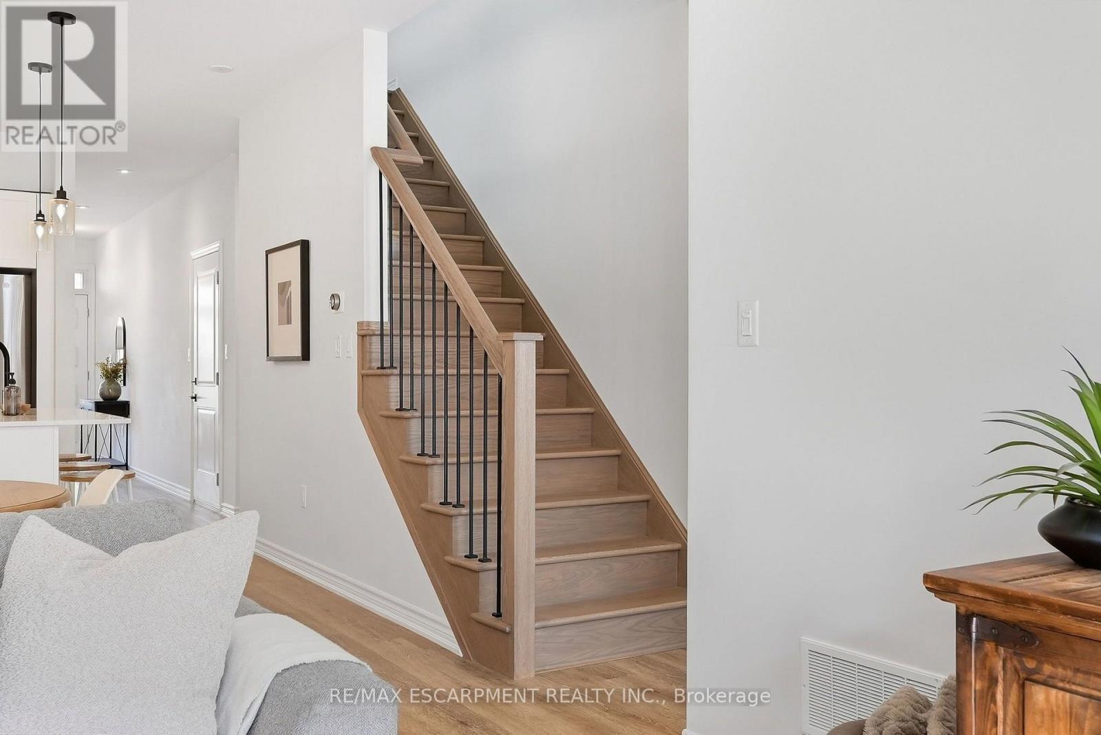 26 Bensley Lane, Hamilton, ON