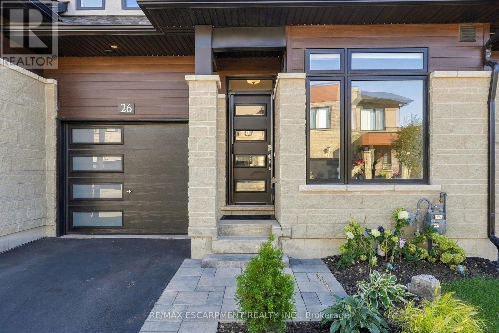 26 Bensley Lane, Hamilton, ON
