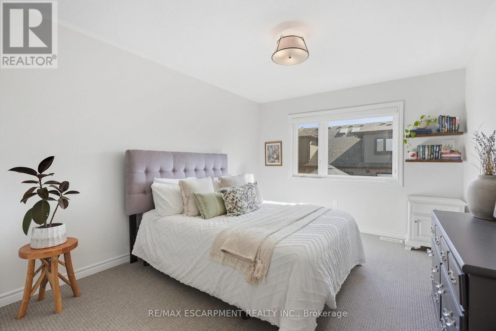 26 Bensley Lane, Hamilton, ON