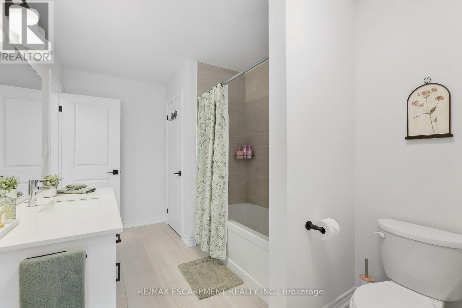 26 Bensley Lane, Hamilton, ON