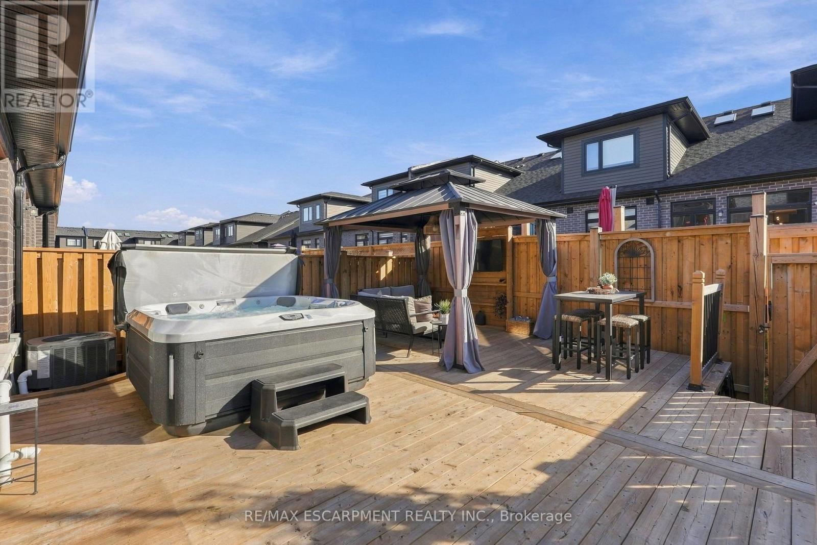 26 Bensley Lane, Hamilton, ON