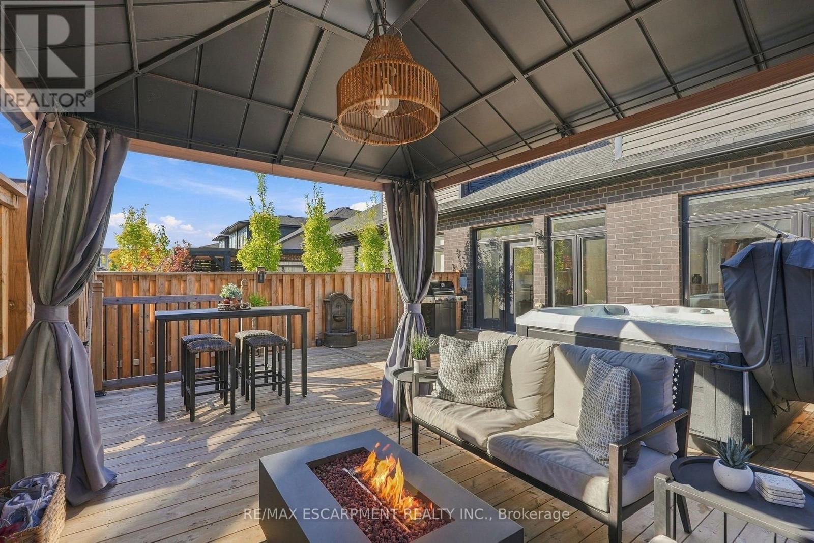 26 Bensley Lane, Hamilton, ON