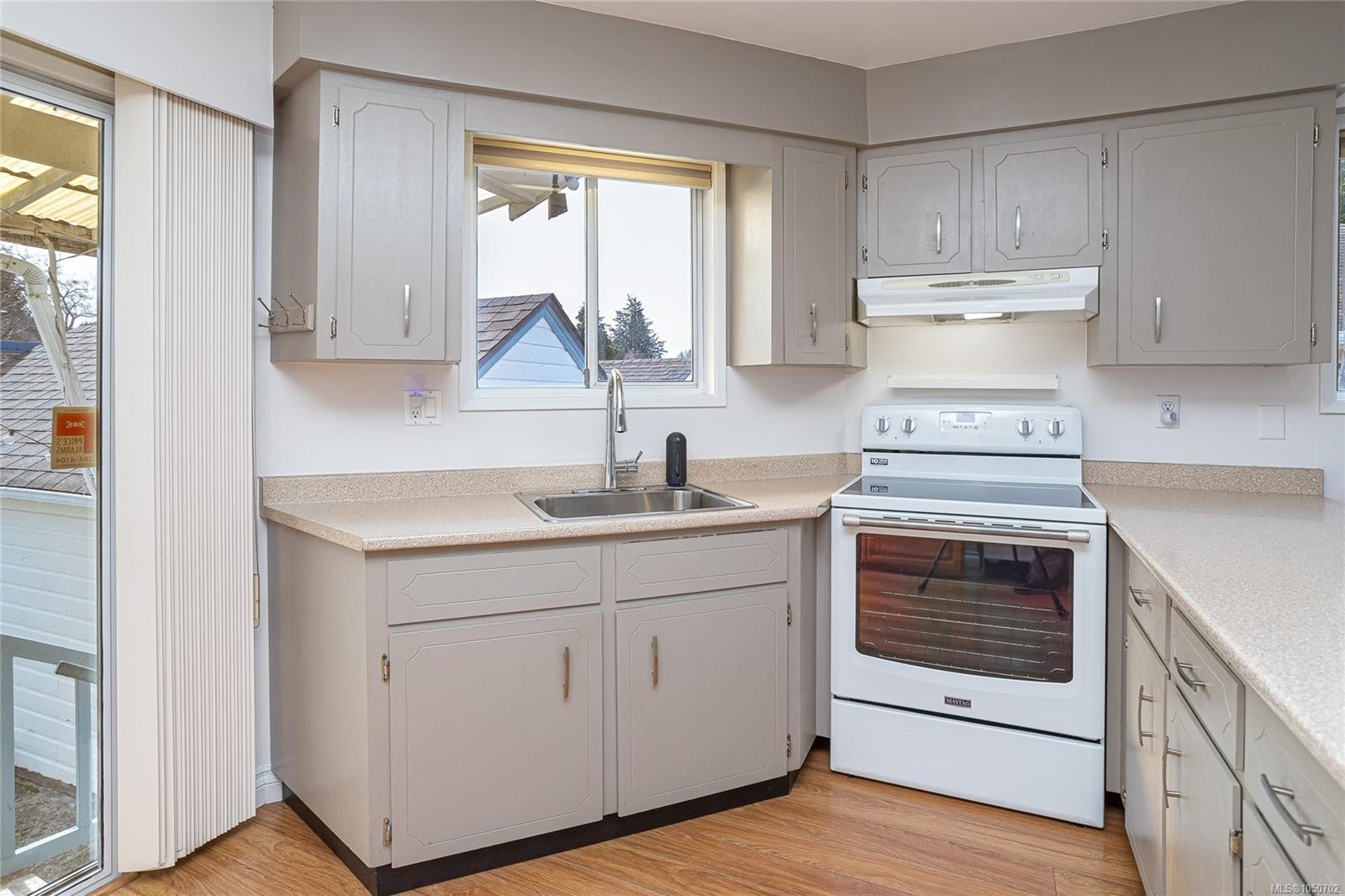 3155 Earl Grey St, Saanich, BC