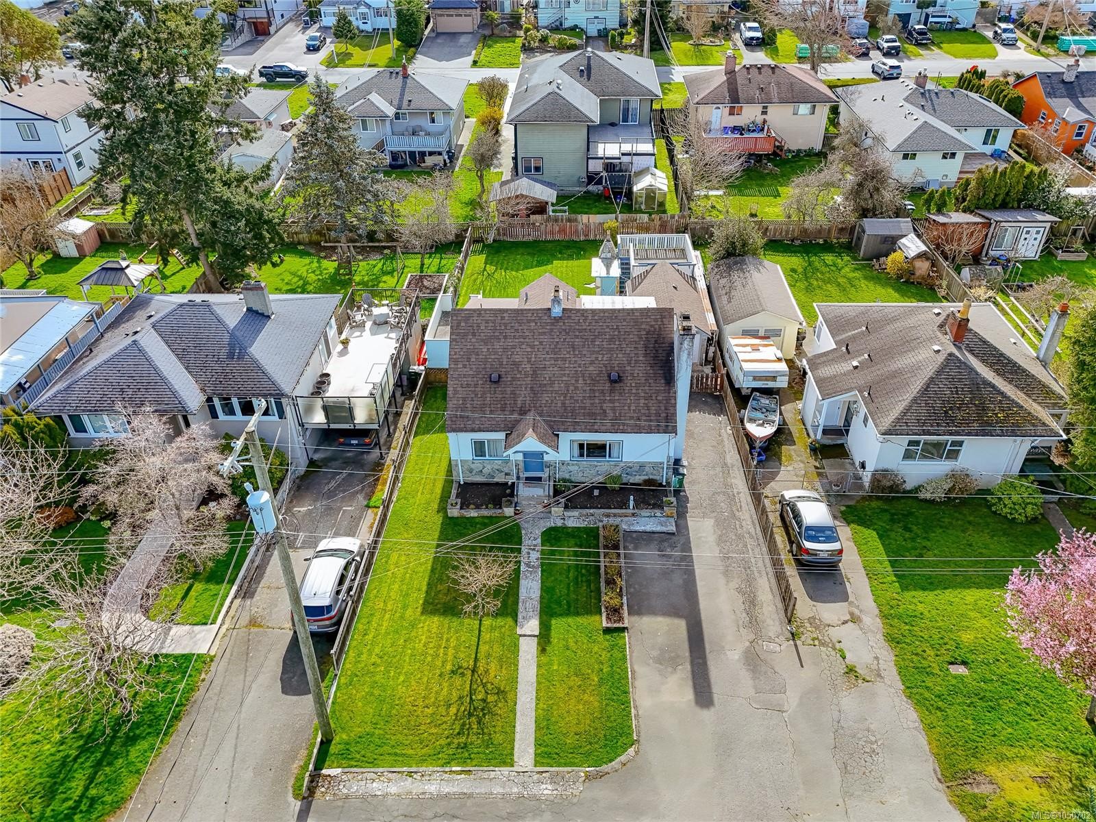 3155 Earl Grey St, Saanich, BC